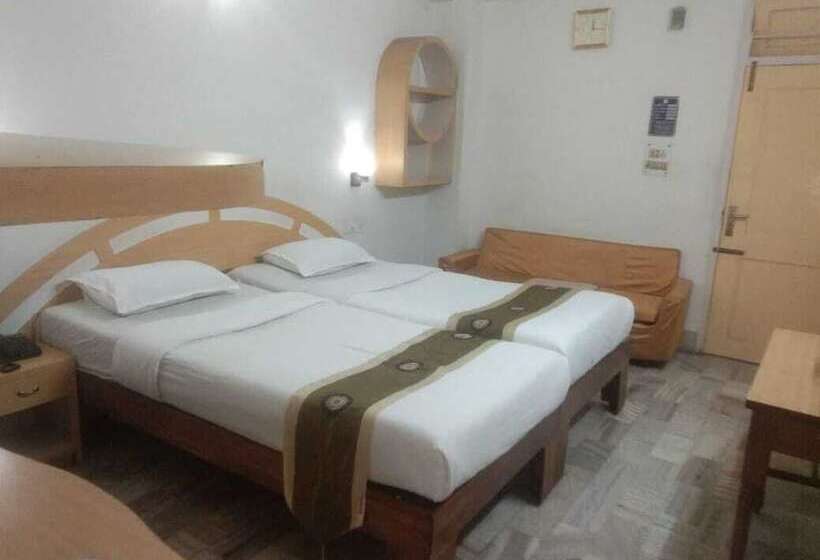 هتل Mahalaxmi Indo Myanmar