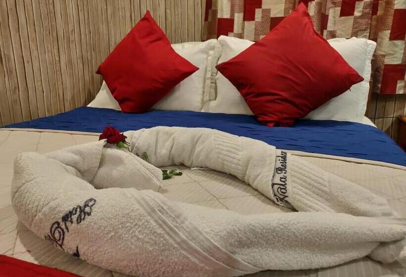 בית מלון כפרי Nala Residency