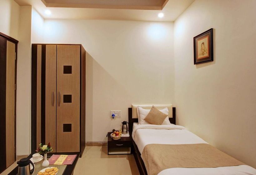 فندق Nawalgarh Plaza