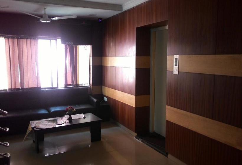 هتل Palmshore Residency