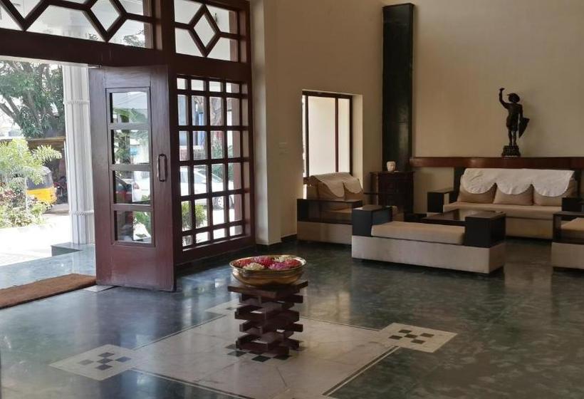 酒店 Paramount Inn