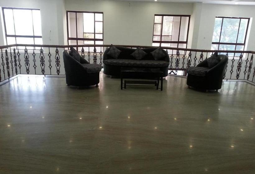 酒店 Paramount Inn