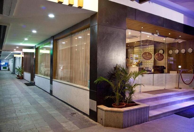 هتل Prince Gardens