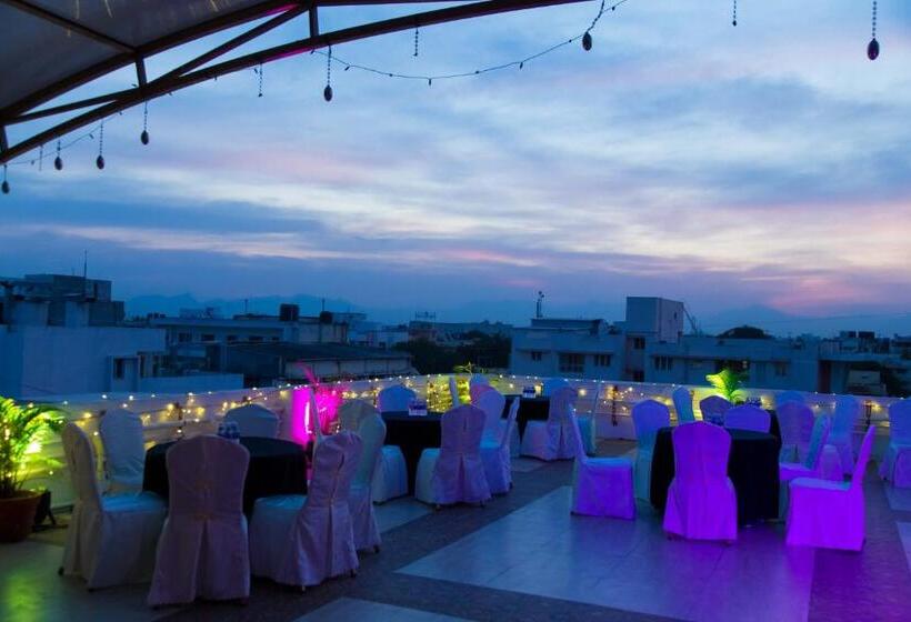 هتل Prince Gardens