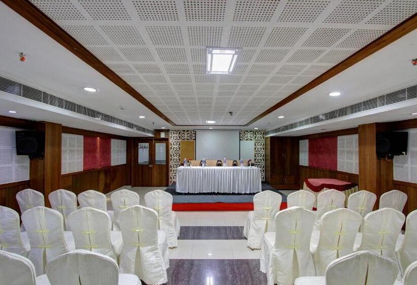 هتل Prince Gardens