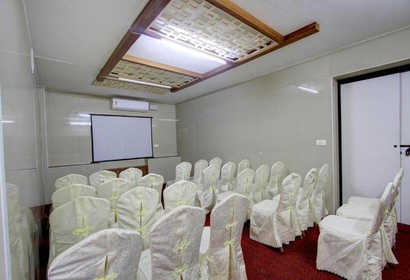 هتل Prince Gardens