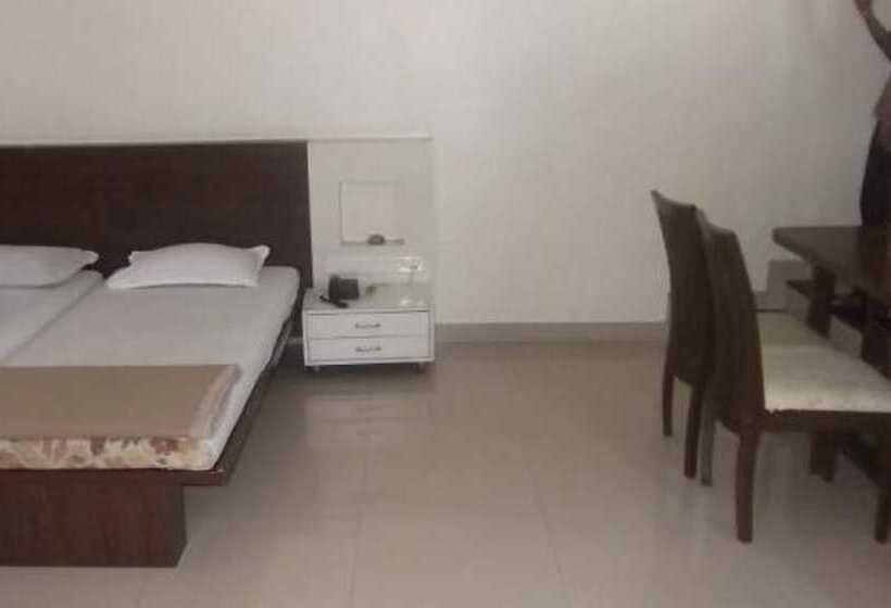 Hotel Rajshree Lodging