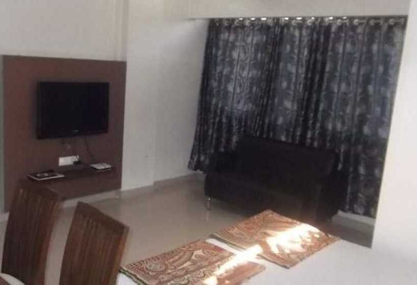 Hotel Rajshree Lodging