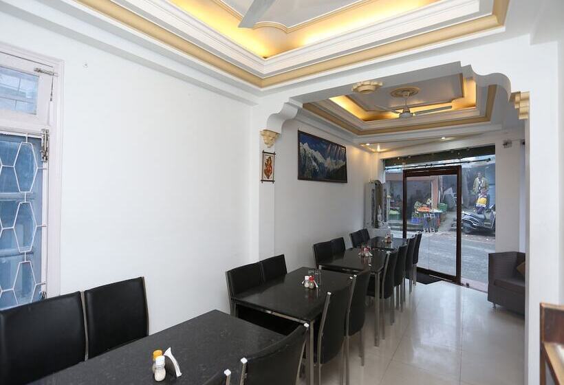 בית מלון כפרי Ratan