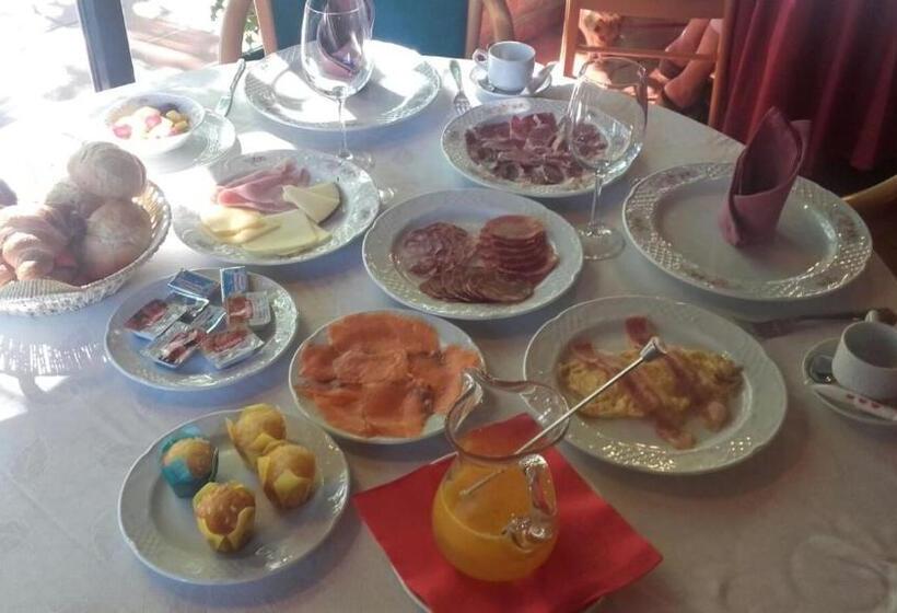 فندق Restaurante Sonsoles