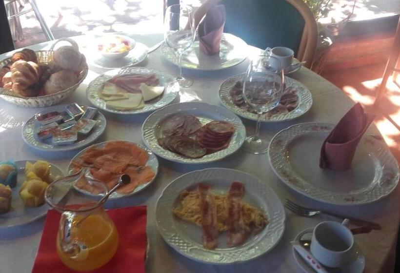 فندق Restaurante Sonsoles