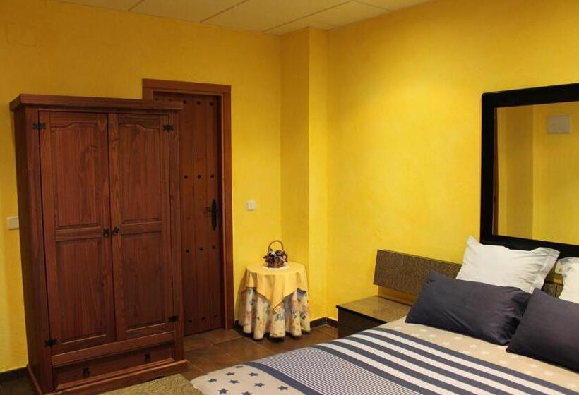 فندق Restaurante Sonsoles