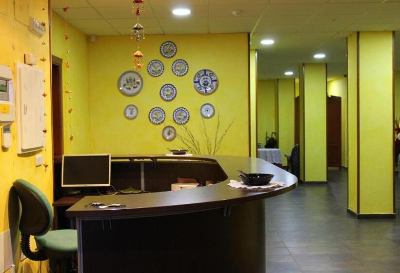 فندق Restaurante Sonsoles