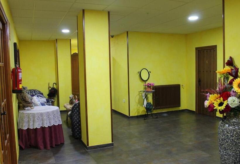 فندق Restaurante Sonsoles