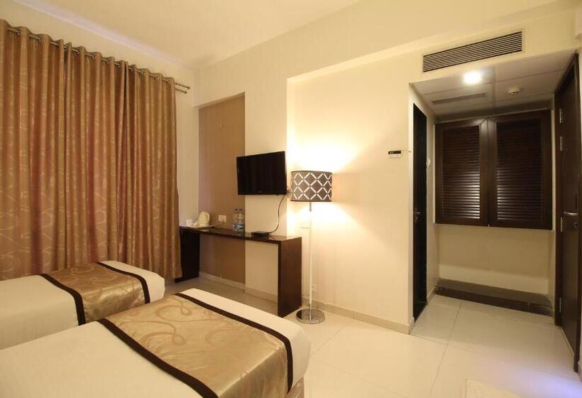 בית מלון כפרי Executive Silver Inn