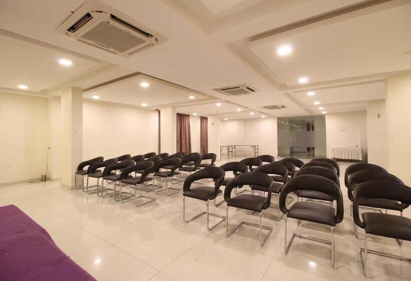 בית מלון כפרי Executive Silver Inn