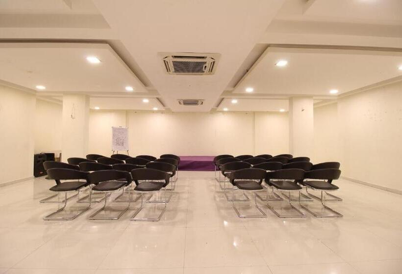 בית מלון כפרי Executive Silver Inn