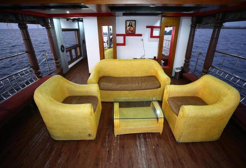 בית מלון כפרי Sreekrishna Houseboat   Vaccinated Staff