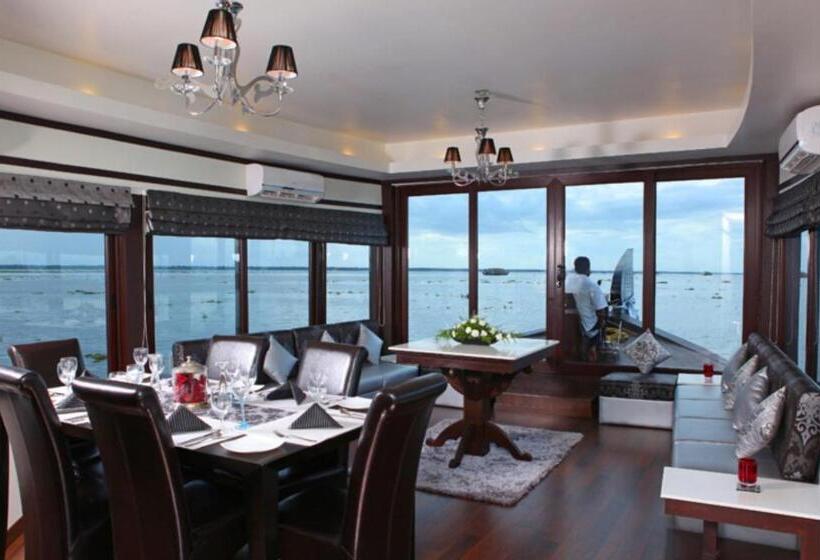 בית מלון כפרי Sreekrishna Houseboat   Vaccinated Staff