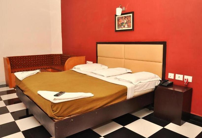 Hotel Sri Arulmuthu Residency