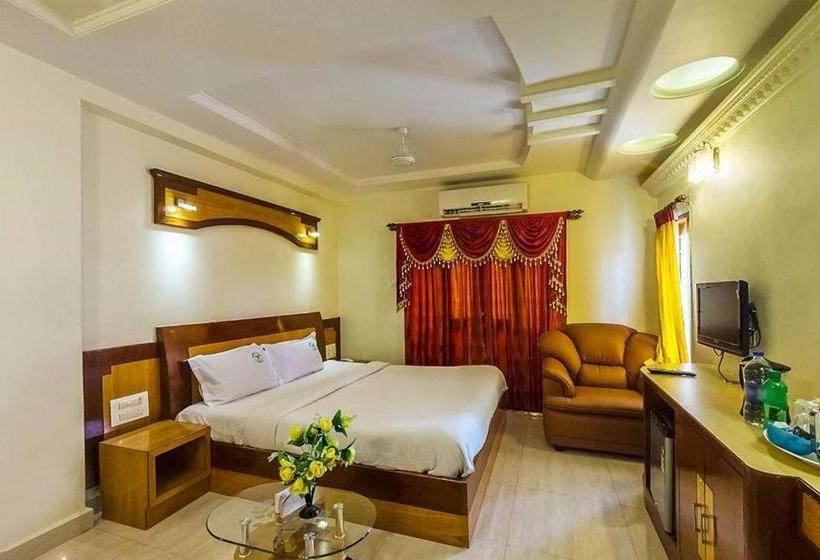 Hotel Sri Sarvesha Js Palace Temple View