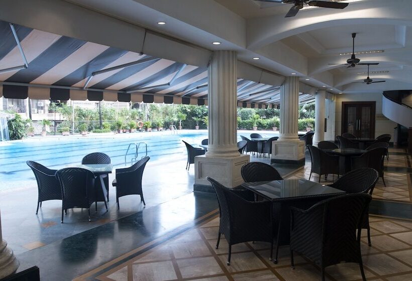 هتل The Classique Club