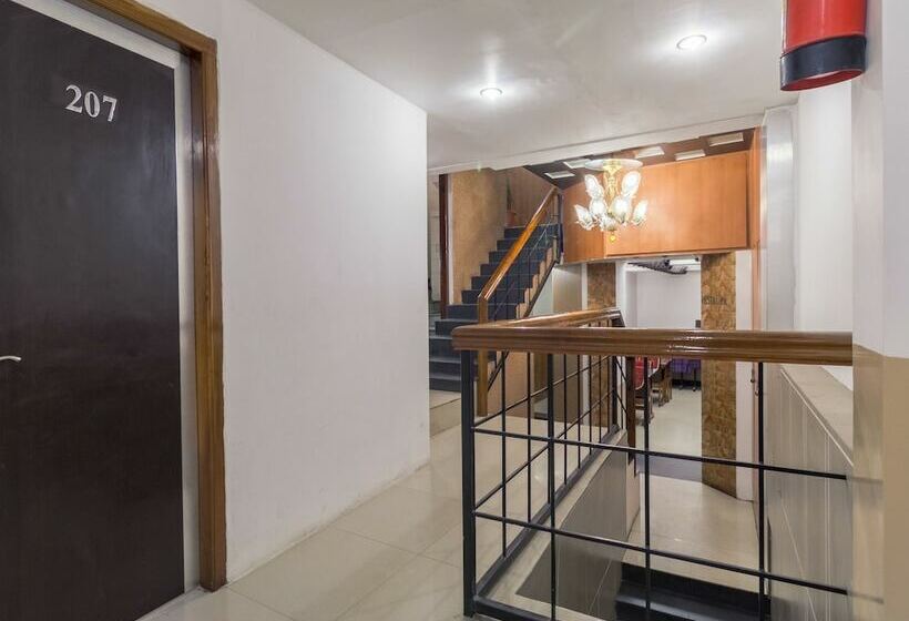 בית מלון כפרי Collection O Eden Residency