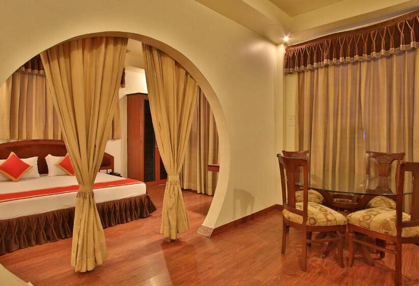 هتل The Grand Chandiram