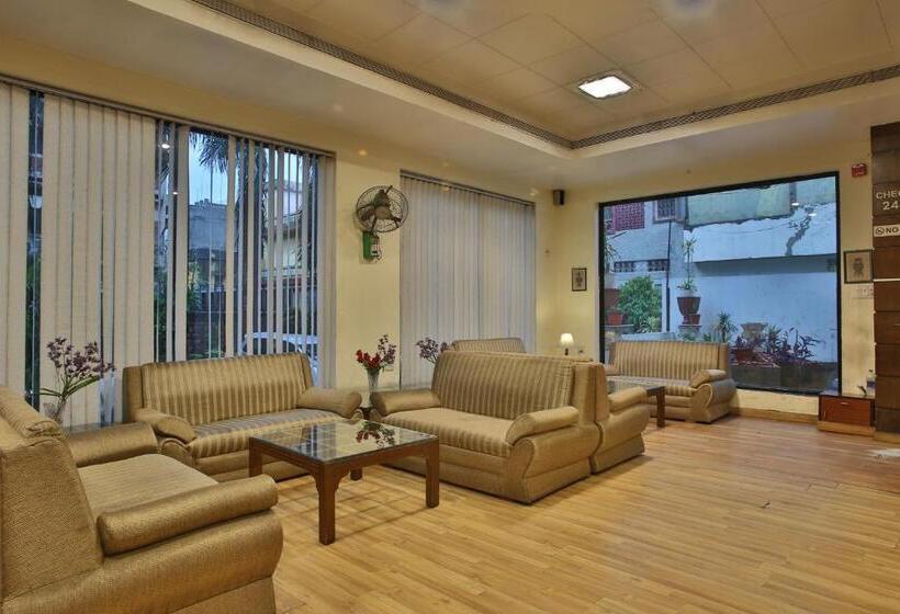 هتل The Grand Chandiram