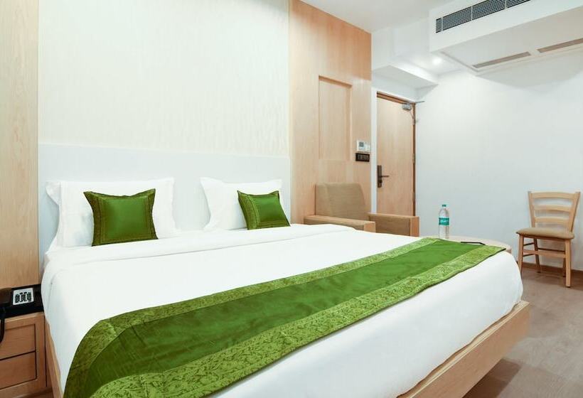 هتل Treebo Vinayak Inn