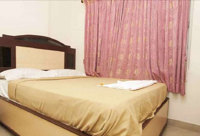 هتل Treebo Vinayak Inn