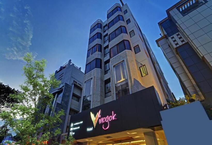 هتل Treebo Vinayak Inn