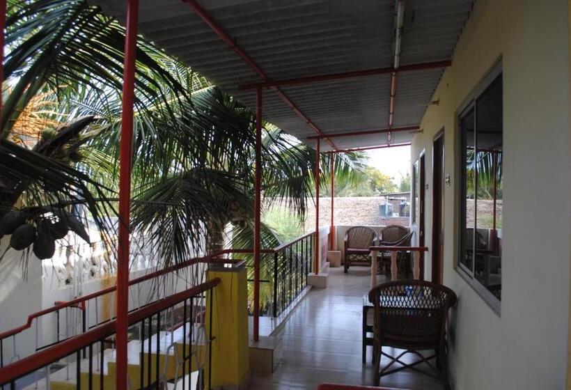 فندق Vinodhara Guesthouse