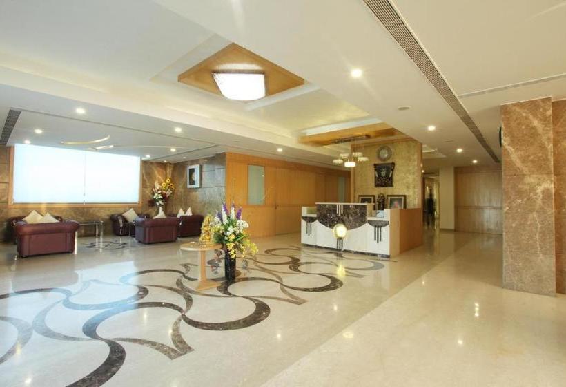 Wingston A Treehouse Hotel Goverdhan