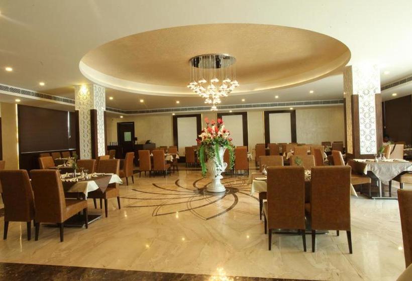 Wingston A Treehouse Hotel Goverdhan