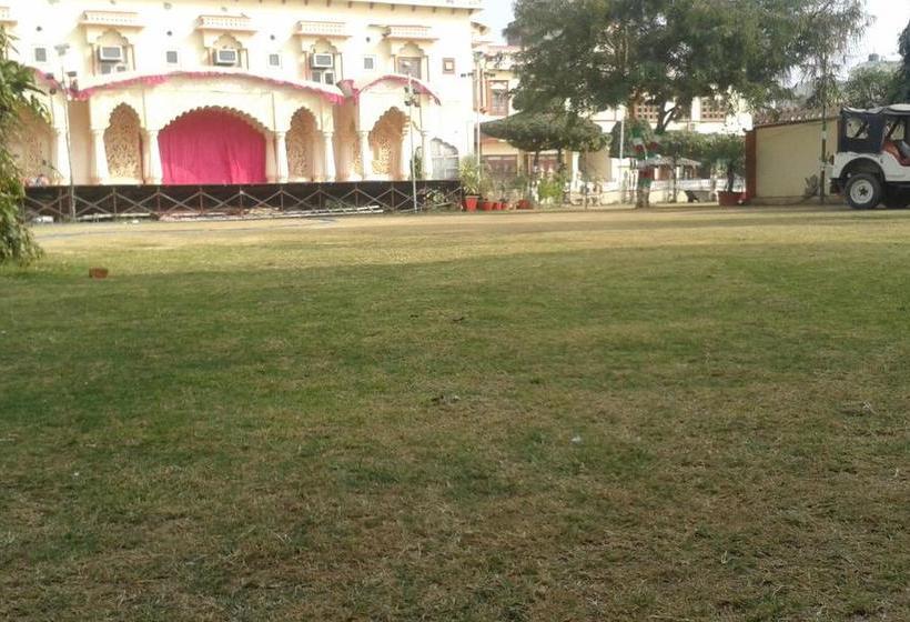 Mahal Rajwada Resort