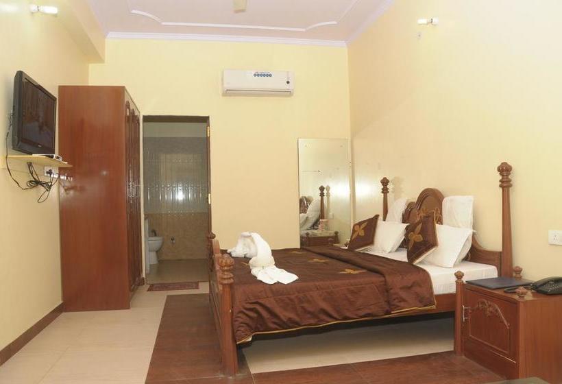 Mahal Rajwada Resort