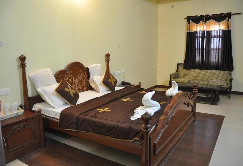 Mahal Rajwada Resort