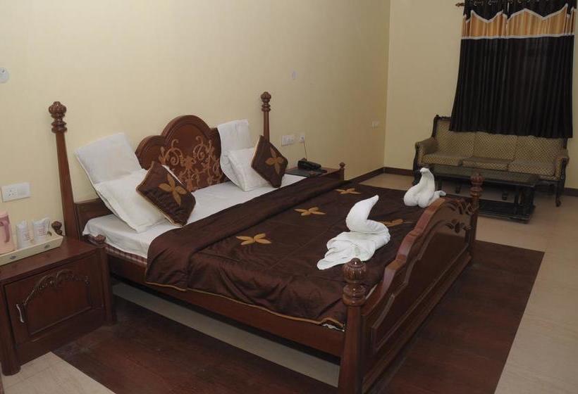 Mahal Rajwada Resort