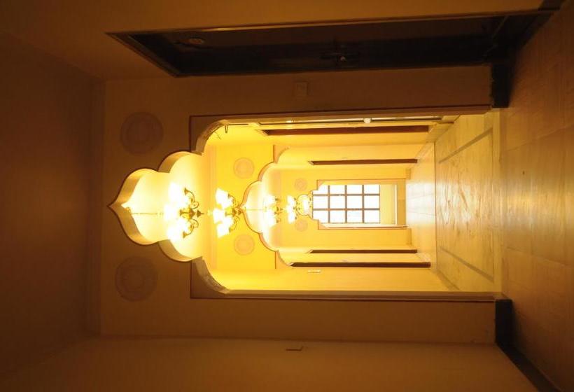 Mahal Rajwada Resort