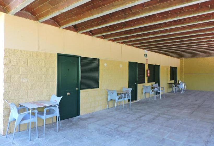 مُتل Hostal Bungalows Camping Cáceres