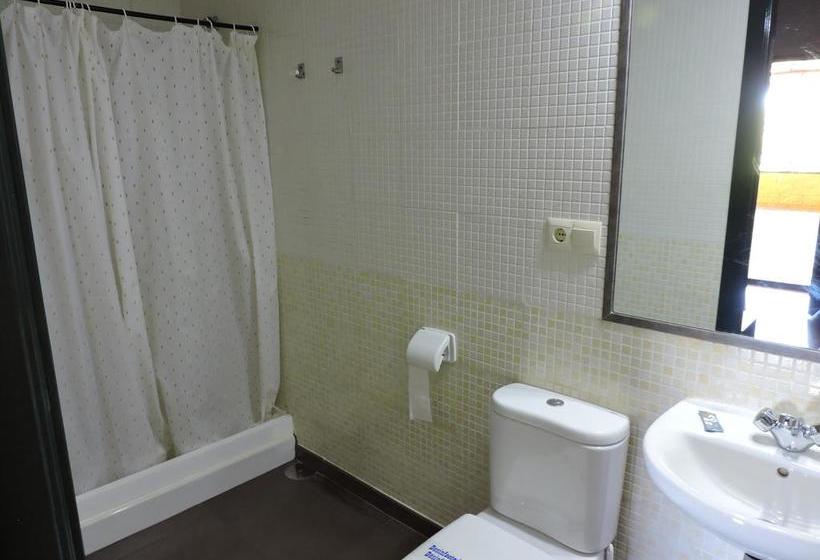 مُتل Hostal Bungalows Camping Cáceres