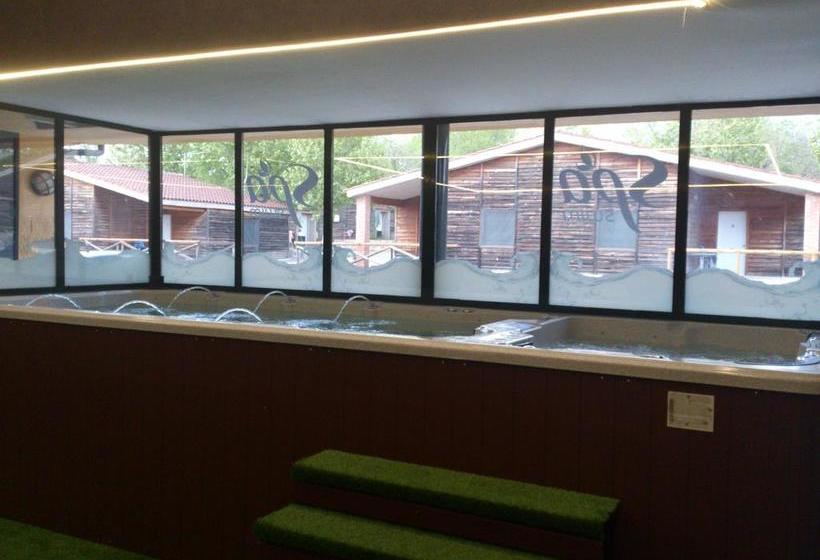 مُتل Hostal Bungalows Camping Cáceres