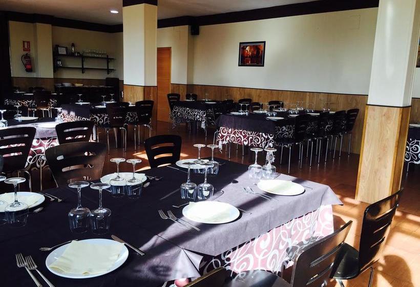 مُتل Hostal Bungalows Camping Cáceres