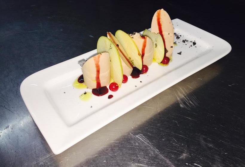 مُتل Hostal Bungalows Camping Cáceres