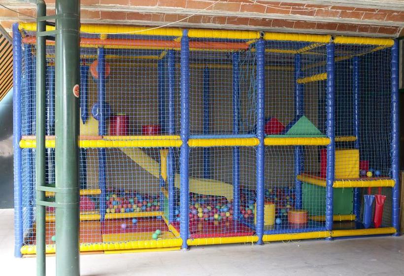 مُتل Hostal Bungalows Camping Cáceres