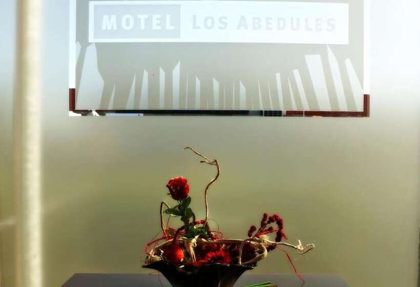 Motel Los Abedules