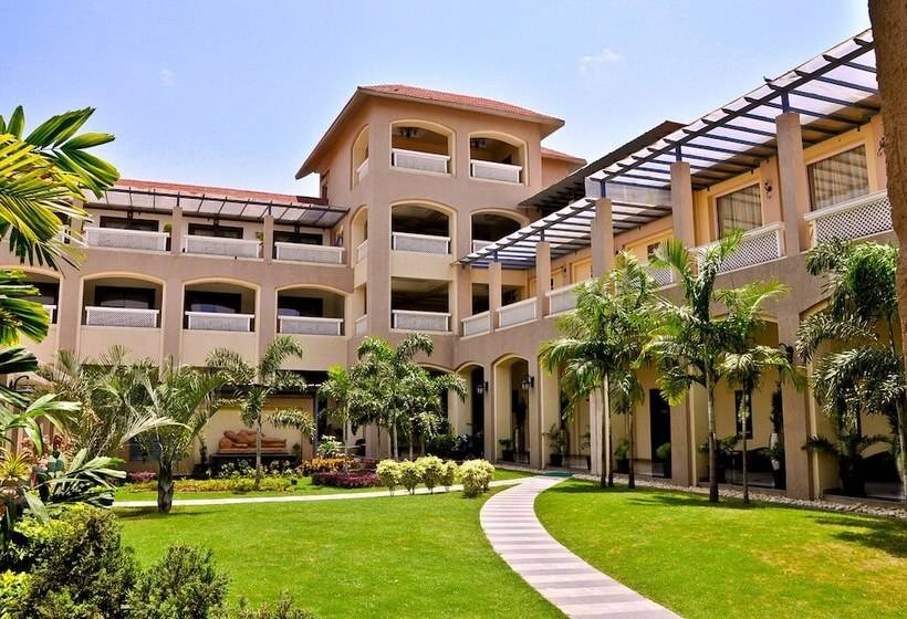 Pramod Convention & Club Resort