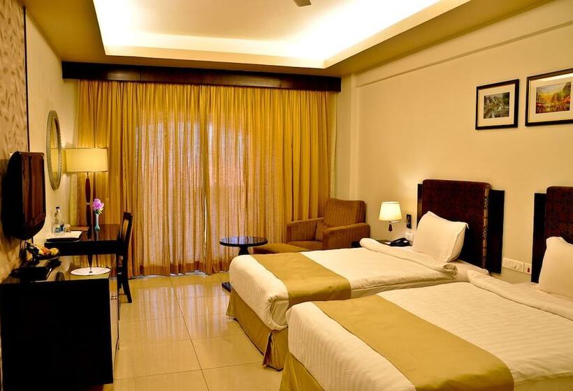 Pramod Convention & Club Resort