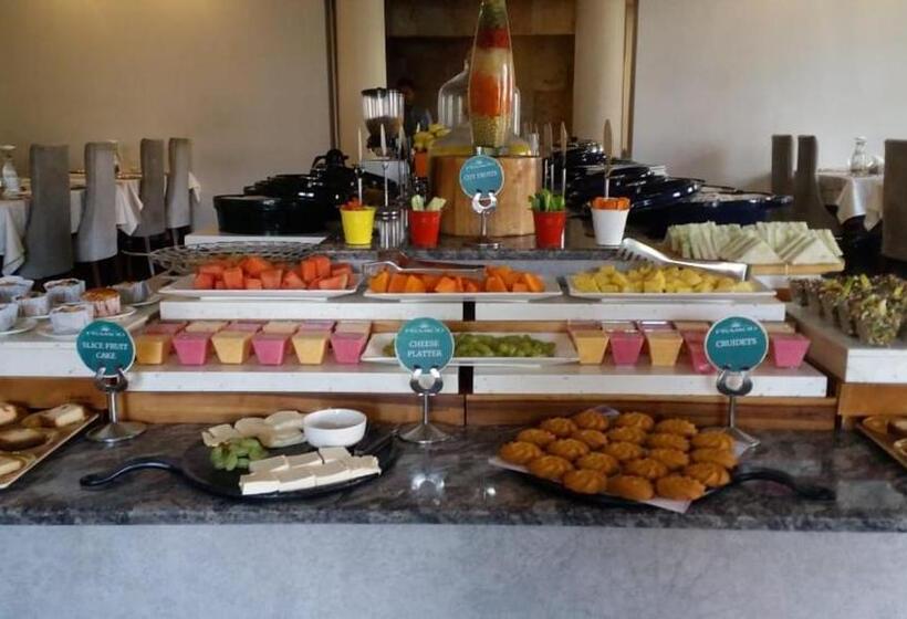 Pramod Convention & Club Resort